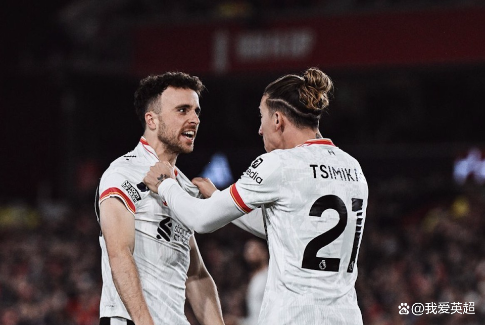 罗马冷门取胜，卢克-肖成为焦点人物